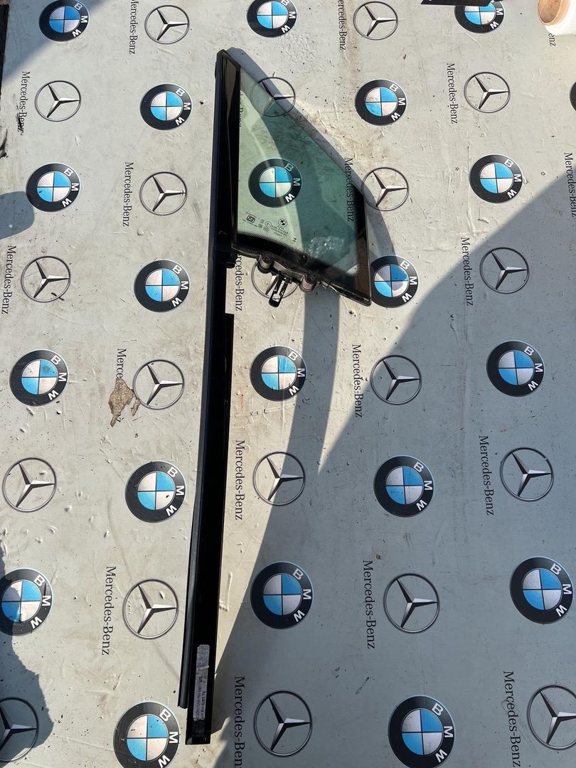 стекло двери передней правой BMW iX I20 2024