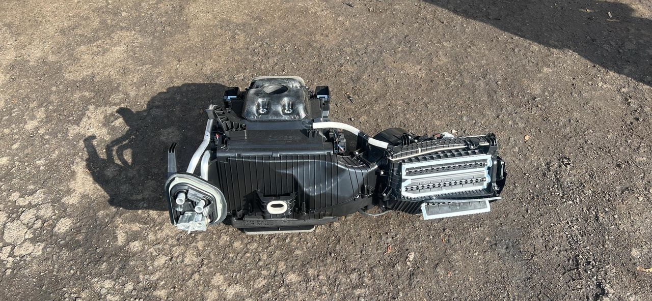 отопитель в сборе (печка) BMW X4 G02 [рестайлинг] 2023, 2.0 л., B48B20C, бензин, 475, полный привод, T62307A