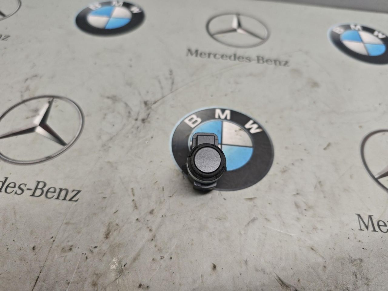 парктроник передний BMW X7 G07 [рестайлинг] 2023, 4.4 л., бензин, a96, полный привод, правый руль, 5A1A268