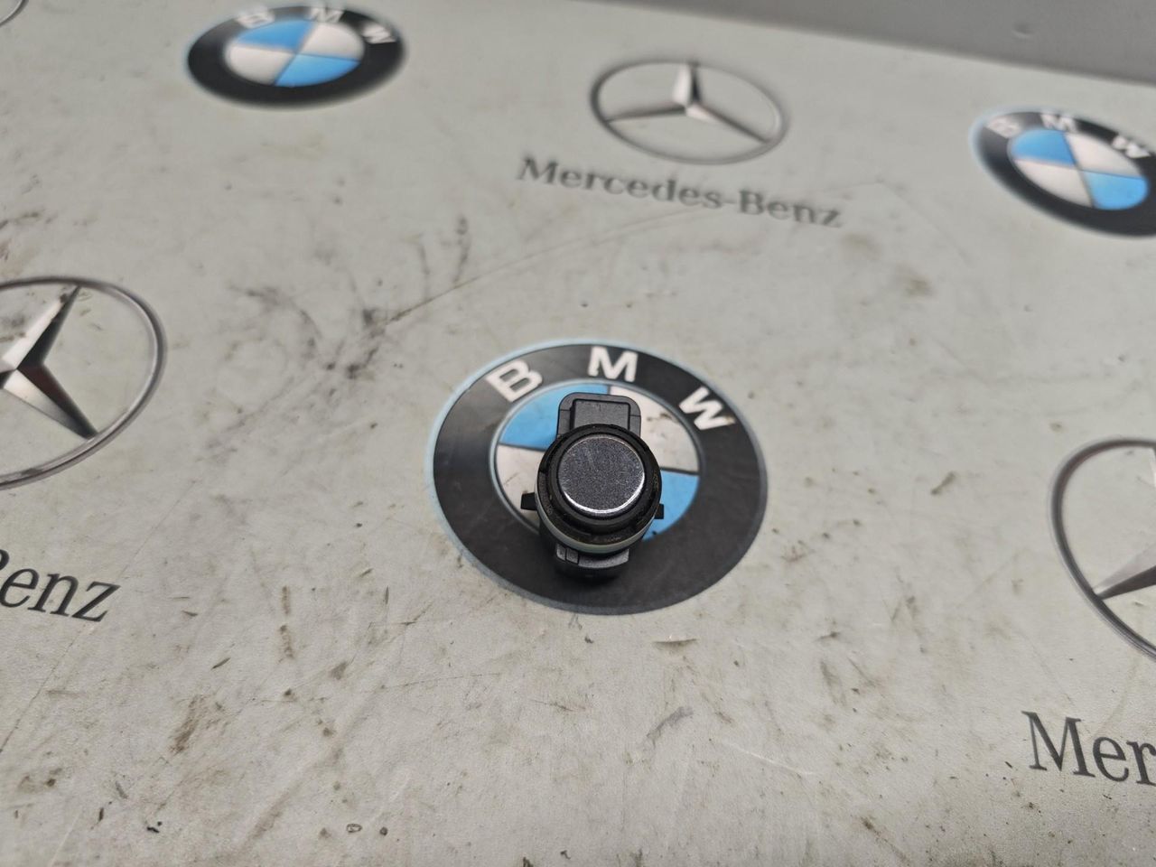 парктроник задний BMW X7 G07 [рестайлинг] 2023, 4.4 л., бензин, a96, полный привод, правый руль, 5A44D00