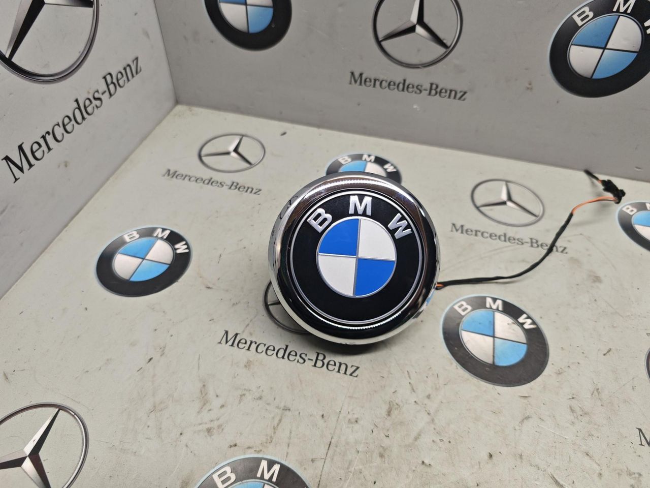 эмблема BMW X4 G02 [рестайлинг] 2023, 2.0 л., B48B20C, бензин, 475, полный привод, 7248535