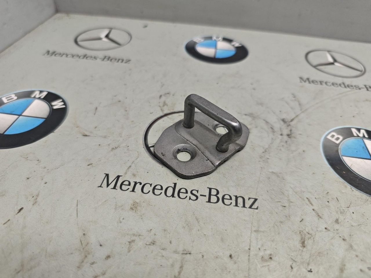 петля двери BMW X5 G05 [рестайлинг] 2023, 3.0 л., бензин, c4p, полный привод, 7394435