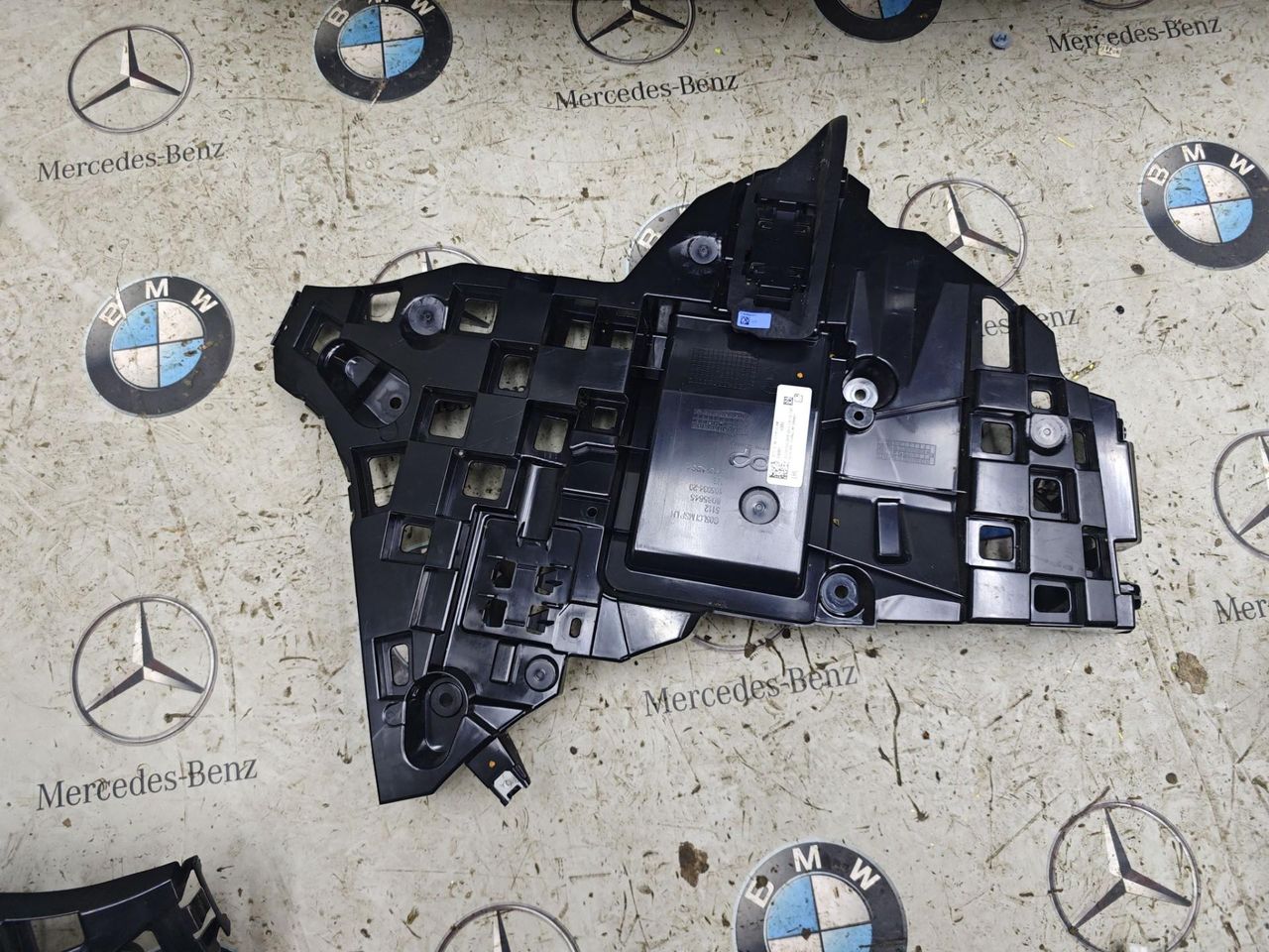 Крепление бампера заднего BMW X5 G05 [рестайлинг] 2023, 3.0 л., бензин, c4p, полный привод, 8085645