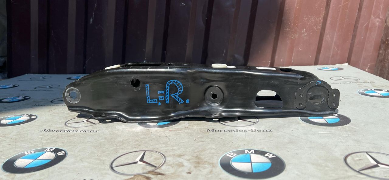 рычаг задний BMW X6 G06 [рестайлинг] 2023, 3.0 л., бензин, c36, 6878031