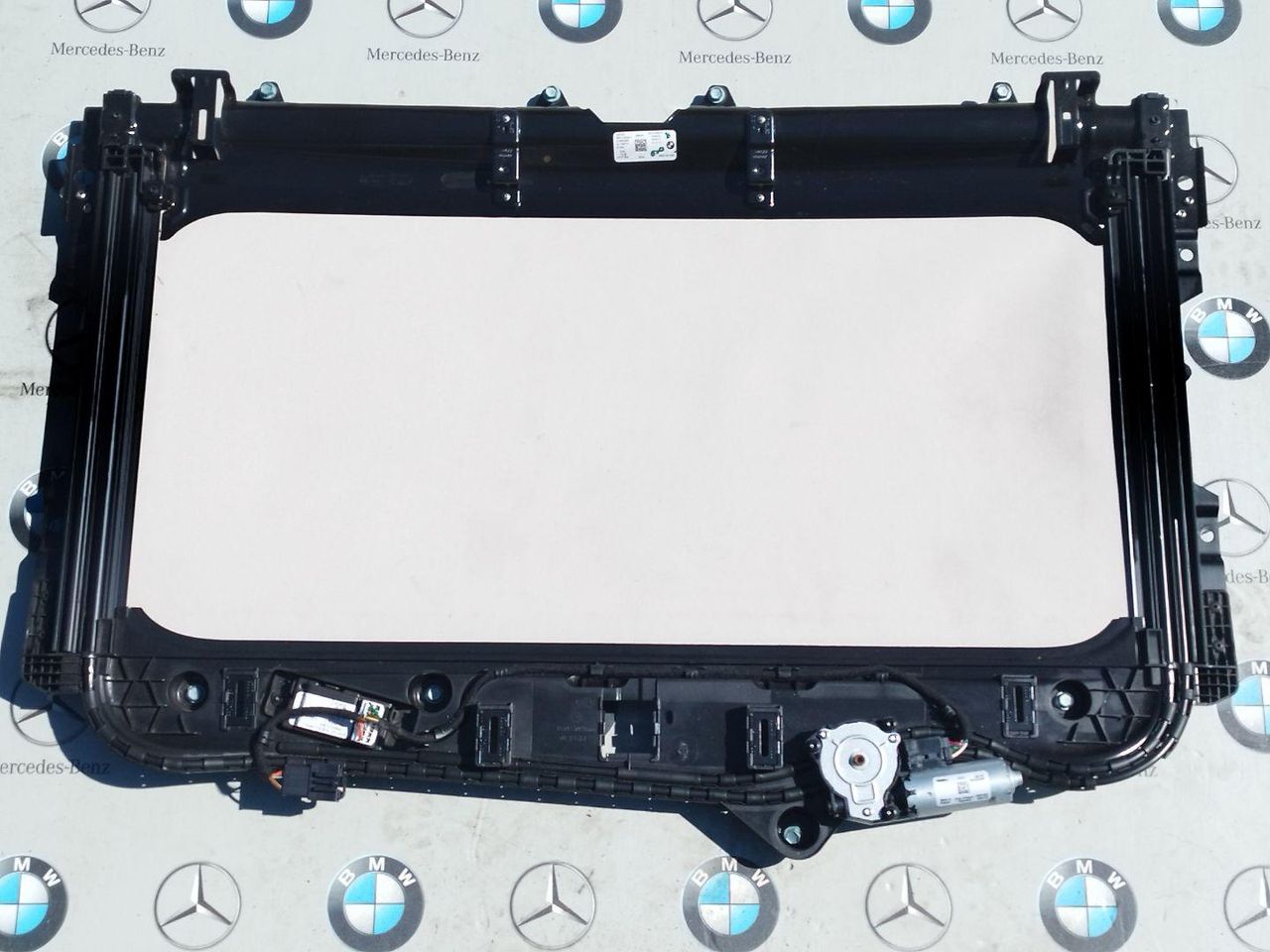 шторка крыши BMW X7 G07 [рестайлинг] 2023, 3.0 л., B58B30, бензин, 475, полный привод, 7482913