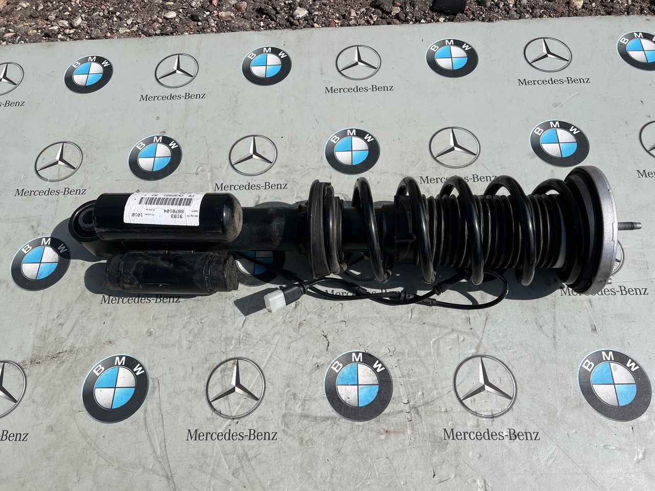 амортизатор задний правый BMW 8 серия G14/G15 [рестайлинг] 2022, 3.0 л., B58B30C, бензин, АКПП, c36, купе, полный привод, 6978104