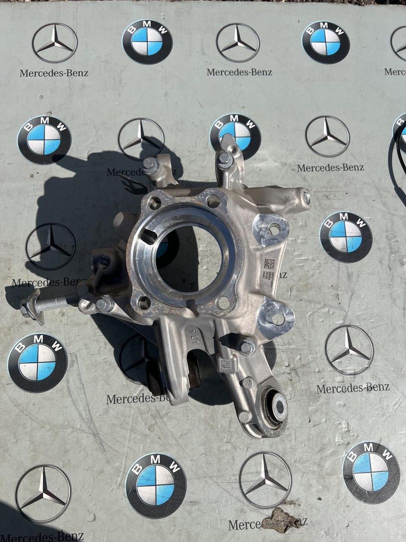 кулак задний правый BMW 8 серия G14/G15 [рестайлинг] 2022, 3.0 л., B58B30C, бензин, АКПП, c36, купе, полный привод, 6850564