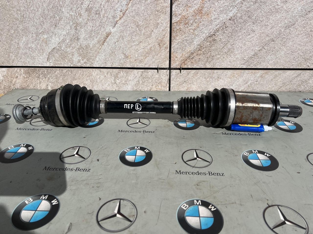 полуось передняя левая (приводной вал, ШРУС) BMW 8 серия G14/G15 [рестайлинг] 2022, 3.0 л., B58B30C, бензин, АКПП, c36, купе, полный привод, 8687377