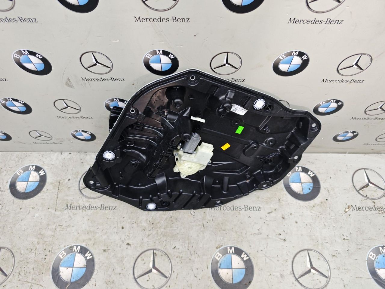 стеклоподъемник задний левый BMW X5 G05 [рестайлинг] 2023, 3.0 л., бензин, c4p, полный привод, 9450785
