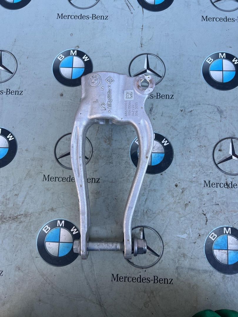 крепление амортизатора BMW 8 серия G14/G15 [рестайлинг] 2022, 3.0 л., B58B30C, бензин, АКПП, c36, купе, полный привод, 6861199