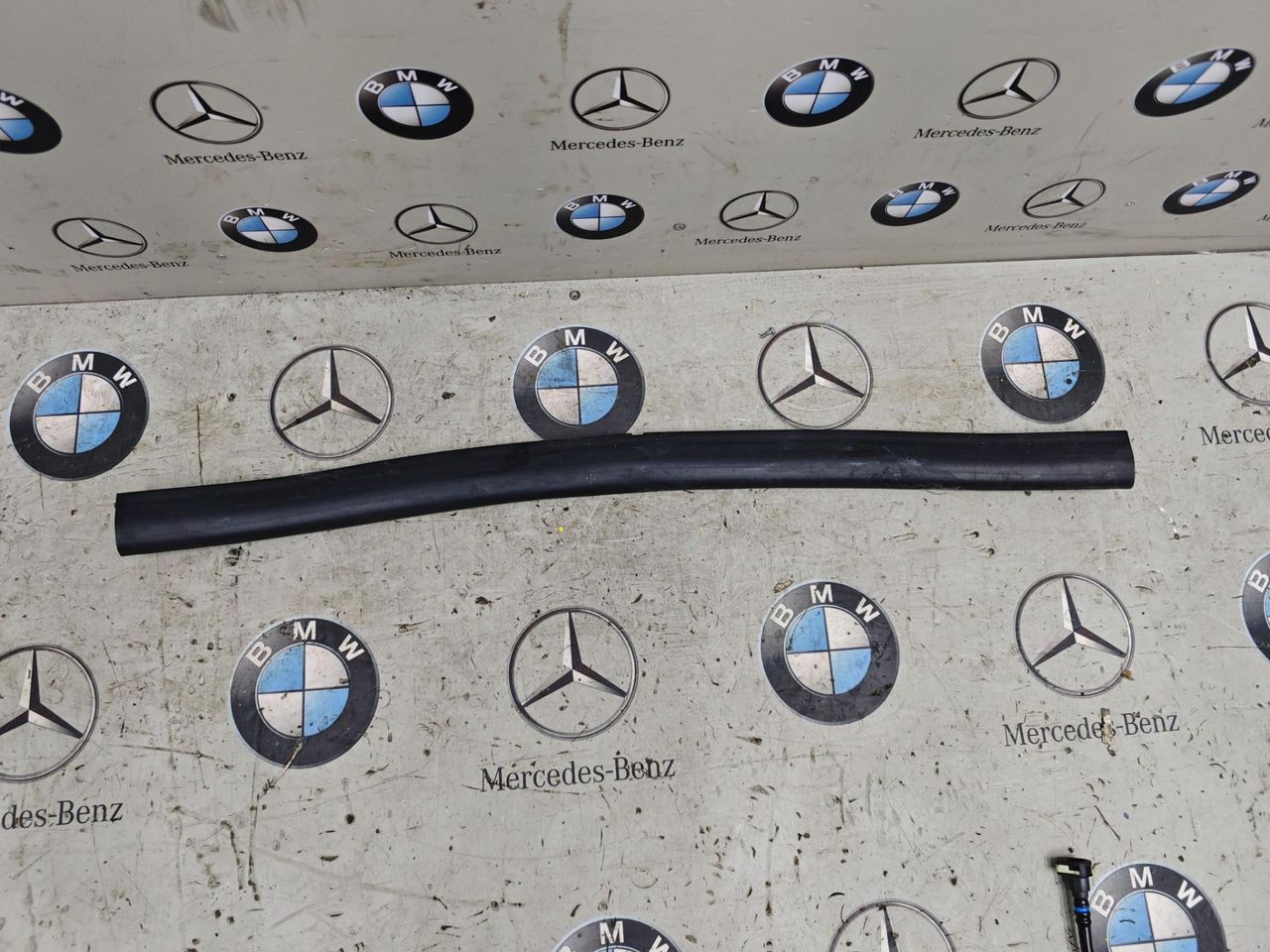 уплотнитель подкапотного пространства BMW X5 G05 [рестайлинг] 2023, 3.0 л., бензин, c4p, полный привод, 7418184