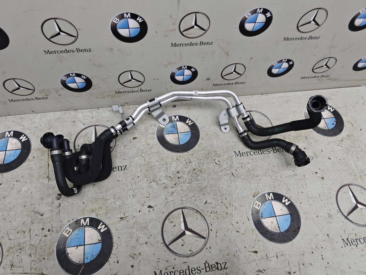 патрубок радиатора BMW X5 G05 [рестайлинг] 2023, 3.0 л., бензин, c4p, полный привод, 9845645