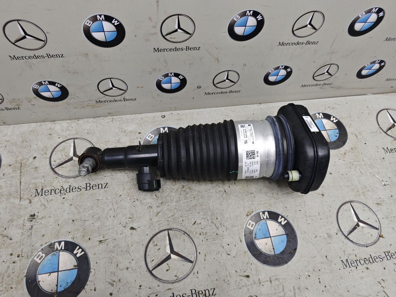 пневмостойка задняя BMW X5 G05 [рестайлинг] 2023, 3.0 л., бензин, c4p, полный привод, 7831561