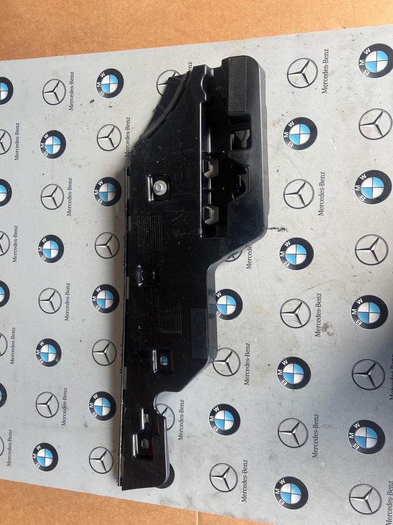 Кронштейн крепления порога BMW 8 серия G14/G15 [рестайлинг] 2022, 3.0 л., B58B30C, бензин, АКПП, c36, купе, полный привод, 7429060