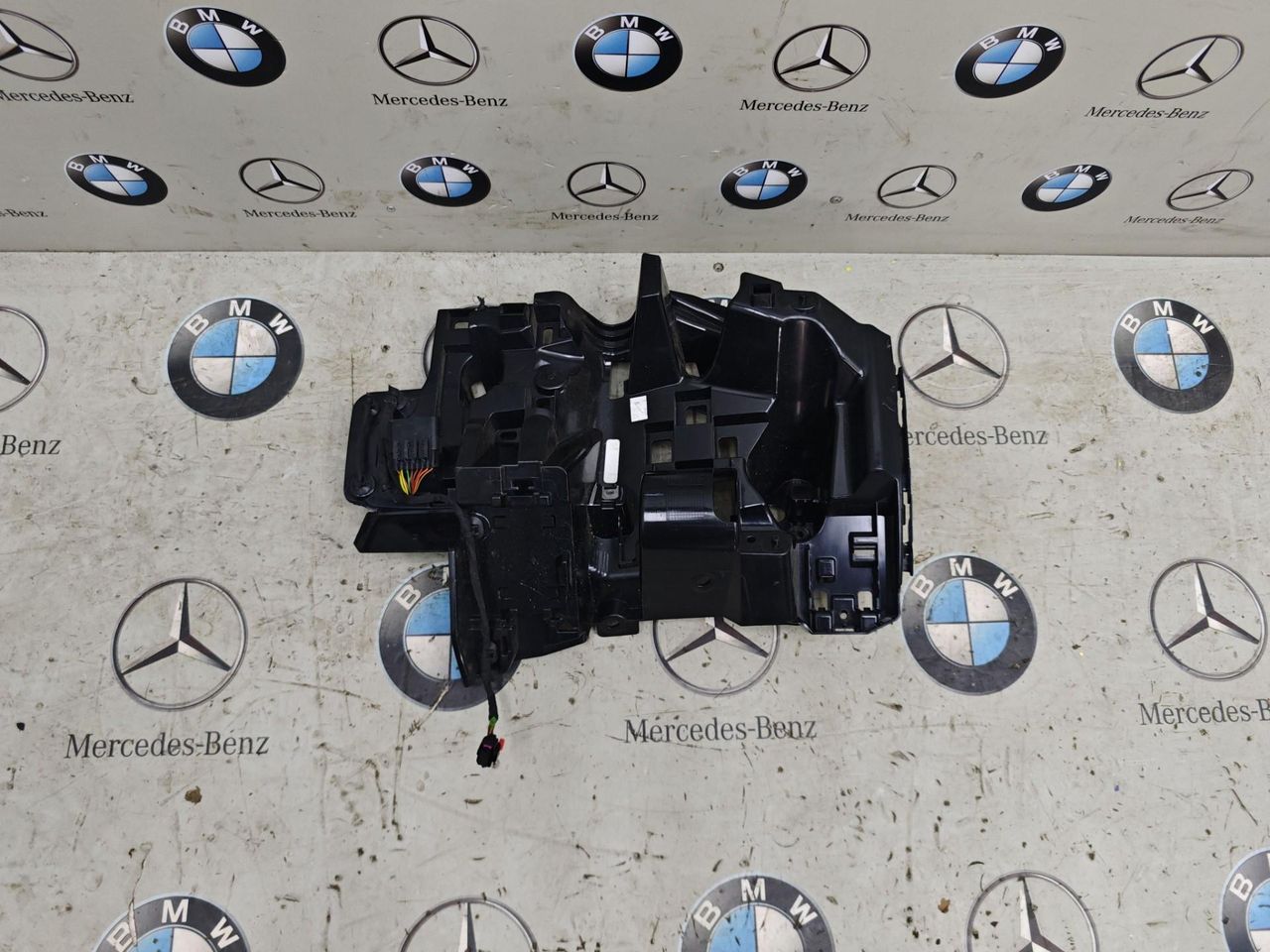 Крепление бампера заднего BMW X6 G06 [рестайлинг] 2023, 3.0 л., бензин, c36, 8086294