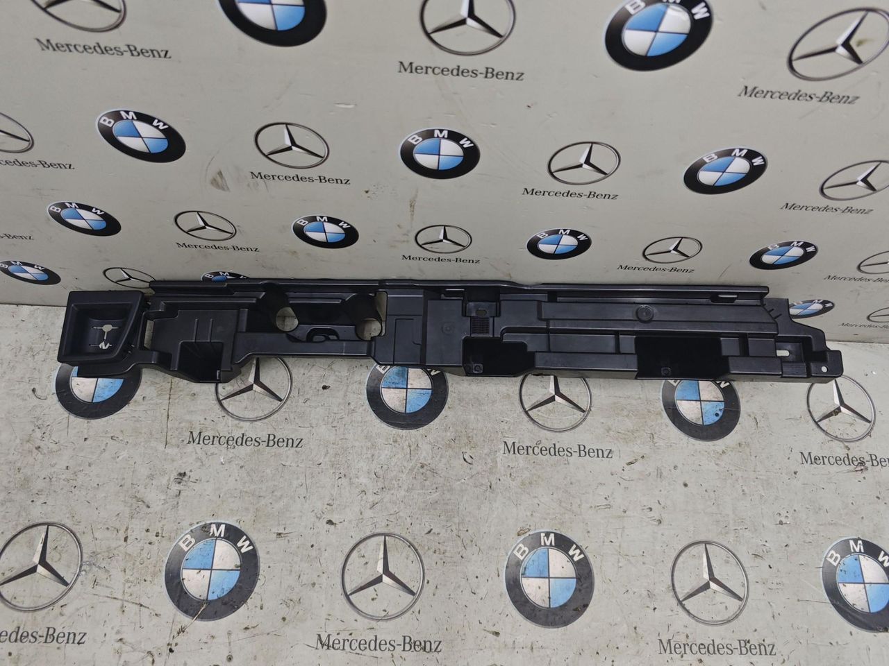 пластик BMW XM G09 2023, 4.4 л., бензин, c5y, полный привод, 9873648