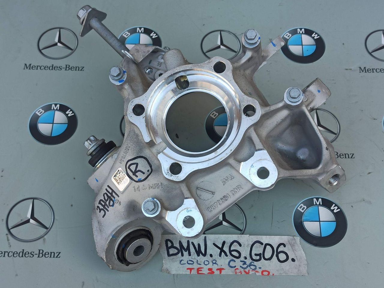кулак задний правый BMW X6 G06 [рестайлинг] 2023, 3.0 л., бензин, a96, полный привод, 6876654