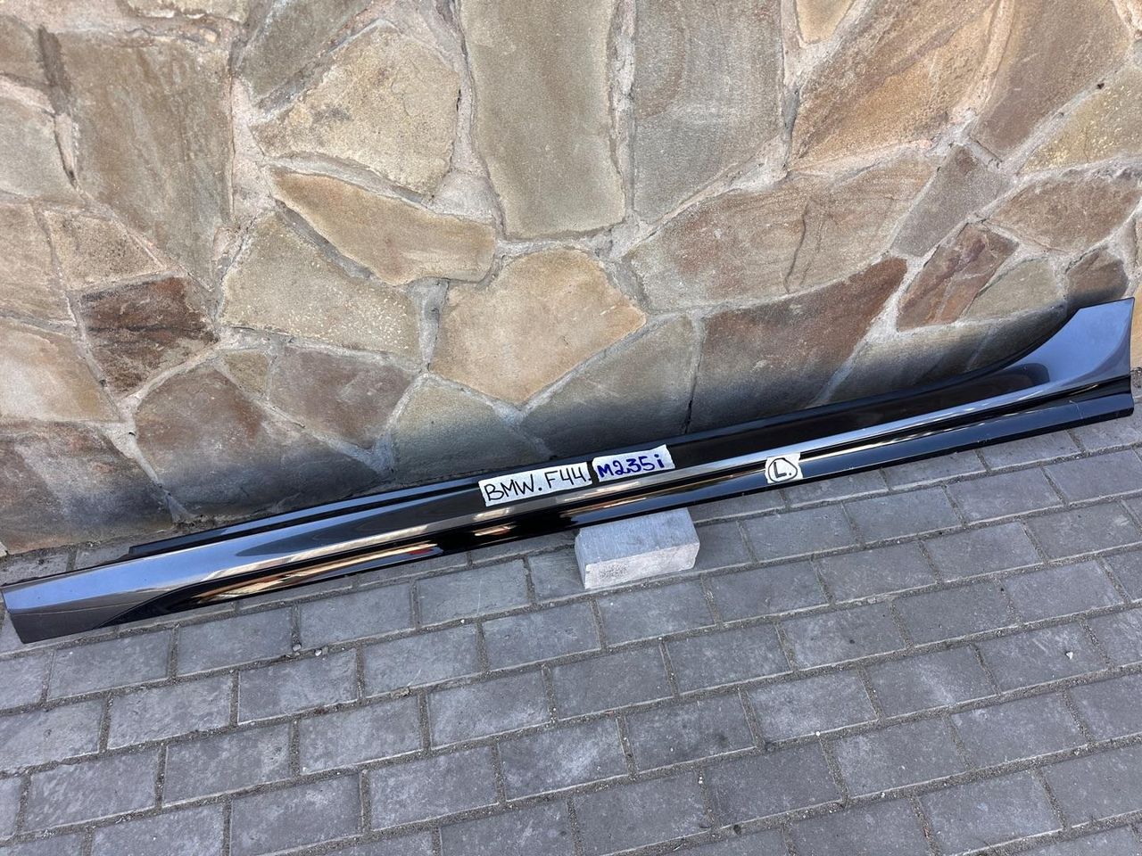накладка на порог BMW 2 серия F44 2020, 2.0 л., бензин, хетчбэк 5 дв., полный привод, 8075465