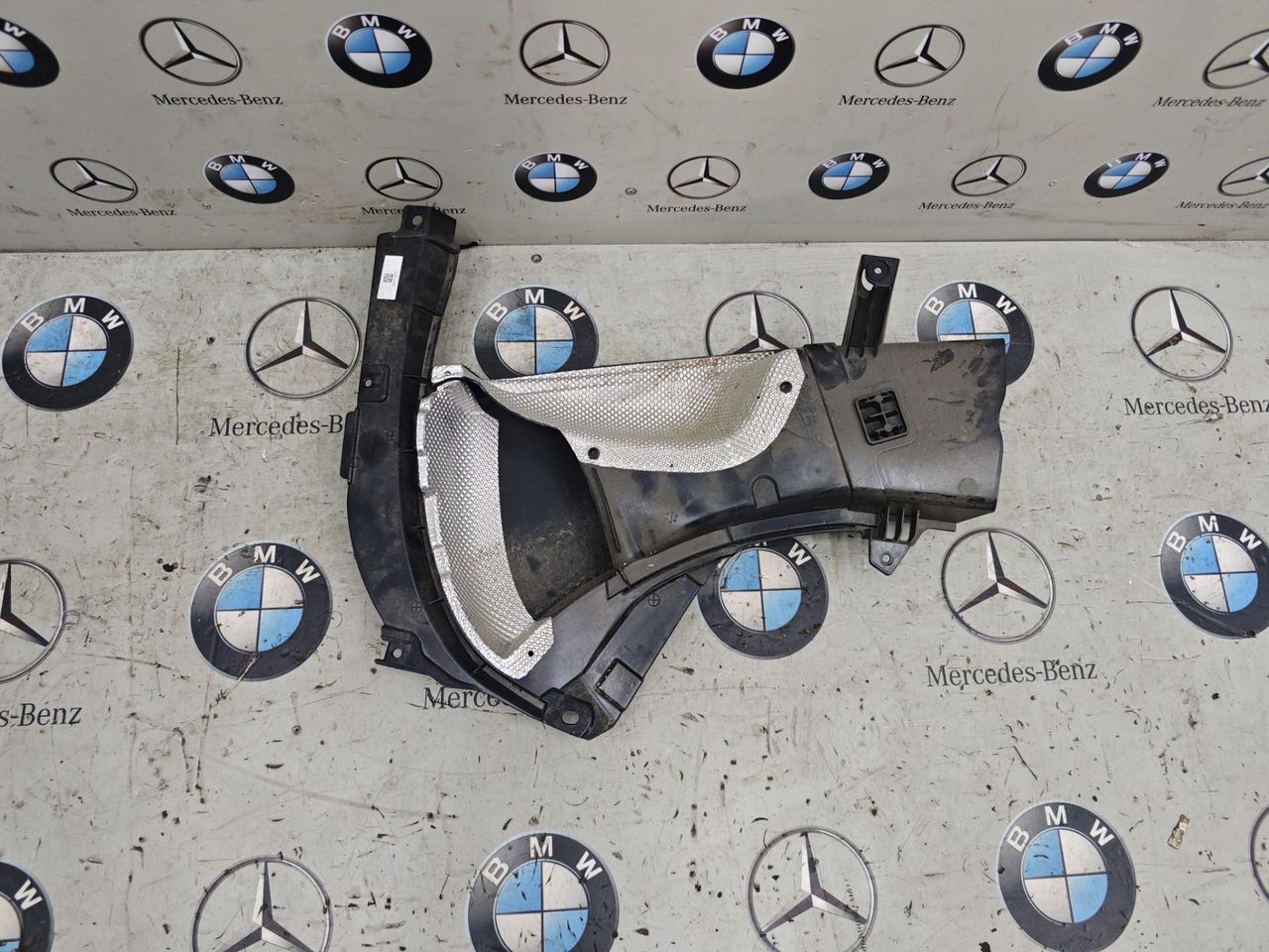 воздуховод BMW XM G09 2023, 4.4 л., бензин, c5y, полный привод, 9451728