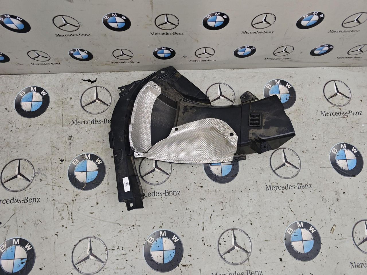 воздуховод BMW XM G09 2023, 4.4 л., бензин, c5y, полный привод, 9451727