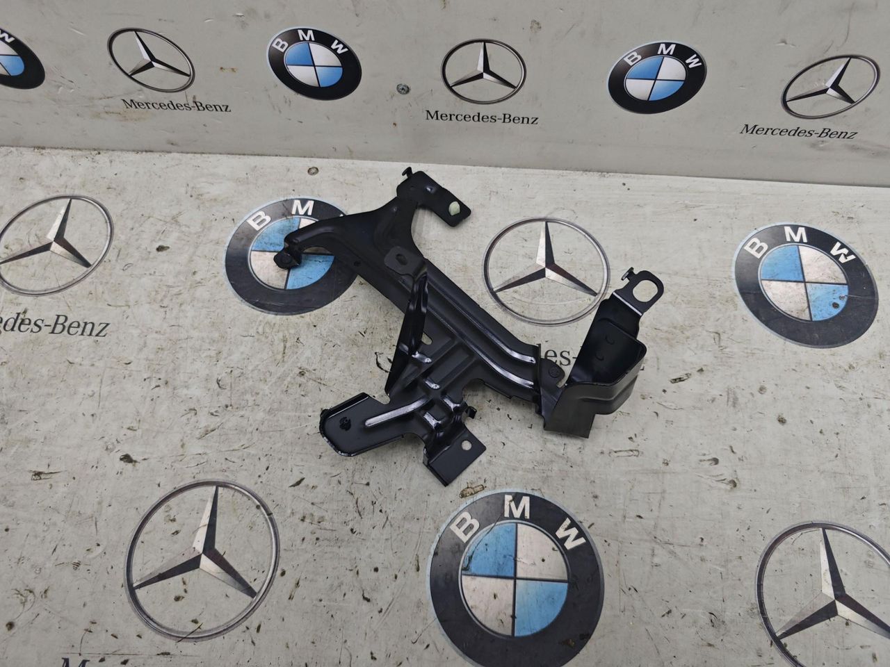 кронштейн (крепление) BMW X5 G05 [рестайлинг] 2023, 3.0 л., бензин, c4p, полный привод, 7438254