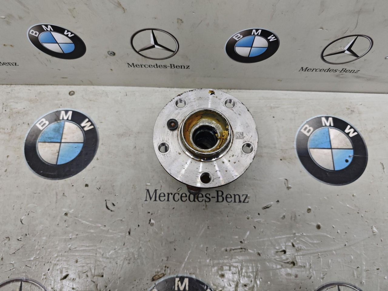 ступица задняя BMW XM G09 2023, 4.4 л., бензин, c5y, полный привод, 1543563