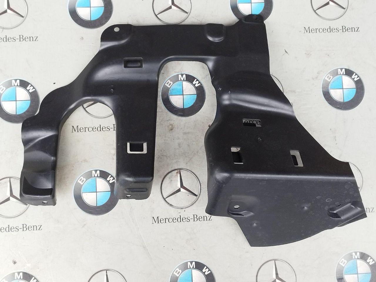 защита рулевой рейки BMW 8 серия G14/G15 [рестайлинг] 2022, 3.0 л., B58B30C, бензин, АКПП, c36, купе, полный привод, 7347021