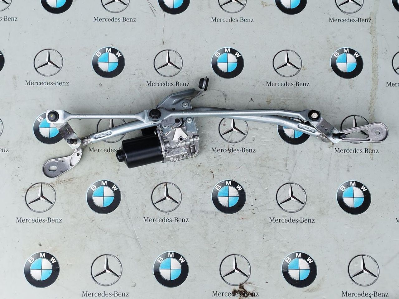 механизм стеклоочистителя (трапеция дворников) BMW 8 серия G14/G15 [рестайлинг] 2022, 3.0 л., B58B30C, бензин, АКПП, c36, купе, полный привод, 9851576