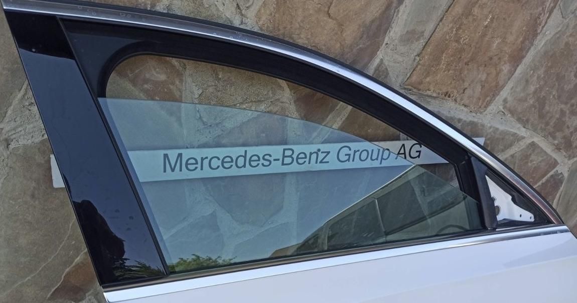 стекло двери передней правой Mercedes-Benz E-Класс W214 2025, 2.0 л., дизель