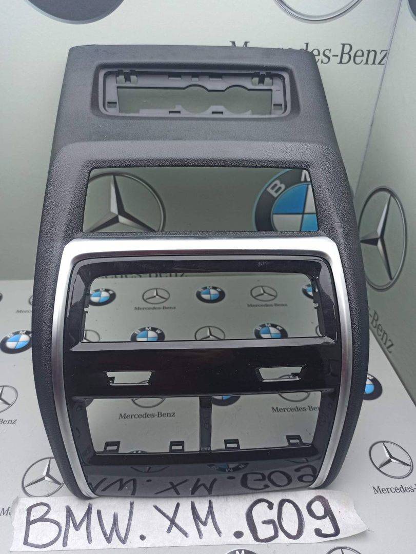 пластик BMW XM G09 2023, 4.4 л., бензин, электро, c5y, 9399875