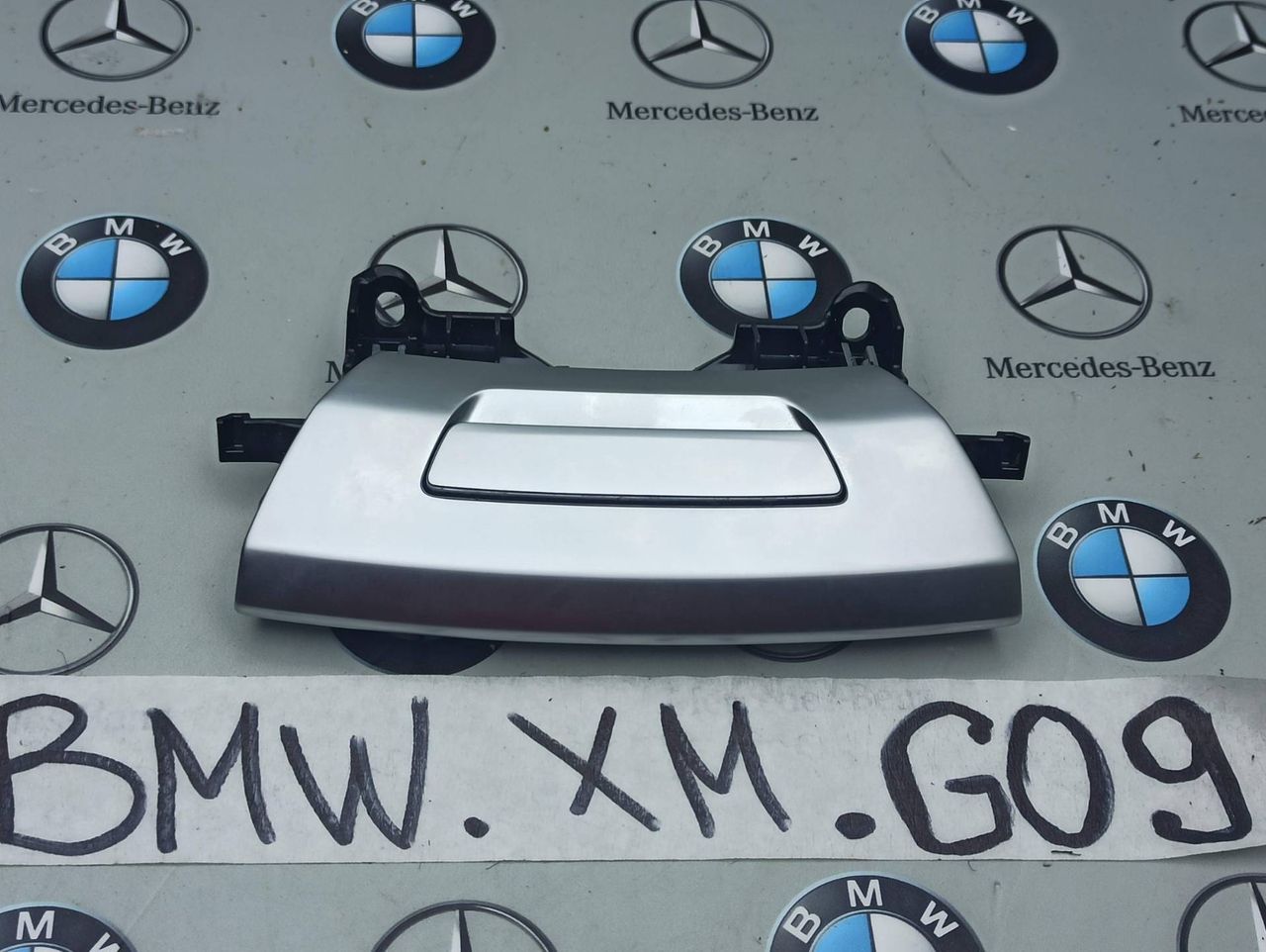 ручка бардачка BMW XM G09 2023, 4.4 л., бензин, электро, c5y, 81635012