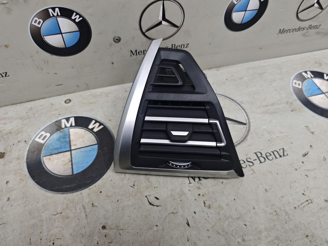 дефлектор обдува салона BMW X3 G01 [рестайлинг] 2023, 2.0 л., бензин, a300, 5A3BB10