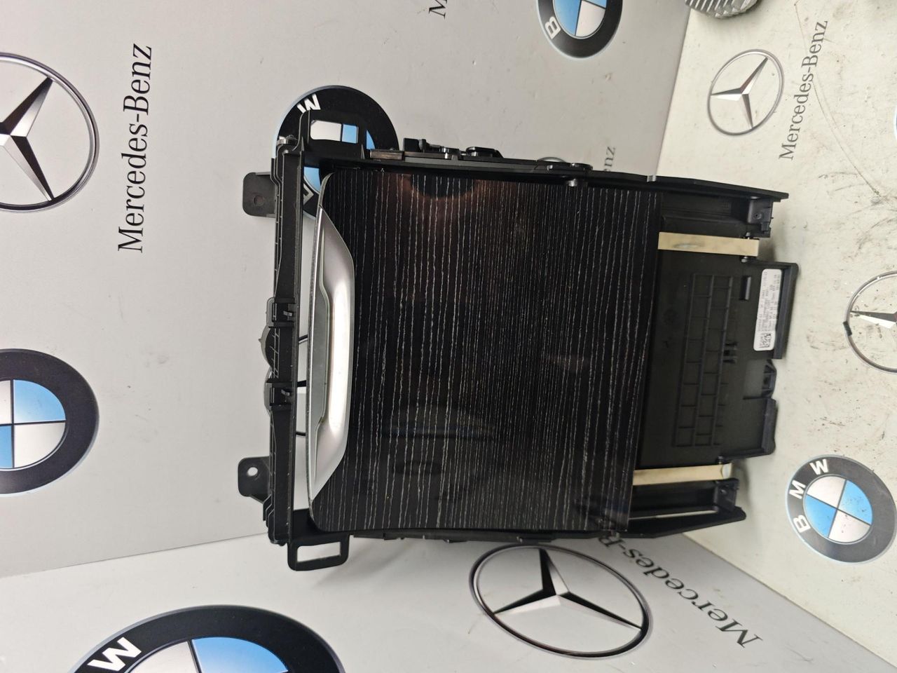 Декоративная накладка центральной консоли BMW X5 G05 [рестайлинг] 2023, 3.0 л., бензин, c4p, полный привод, 5A34FE9
