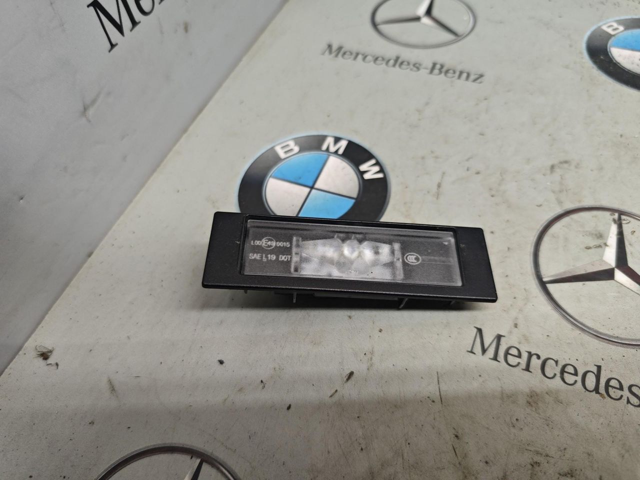 подсветка номера BMW X4 G02 [рестайлинг] 2023, 2.0 л., B48B20C, бензин, 475, полный привод, 9481840