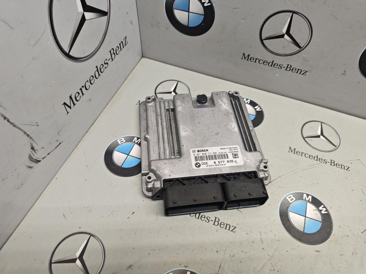блок управления двигателем BMW X5 F15 2015, 3.0 л., дизель, 8577839