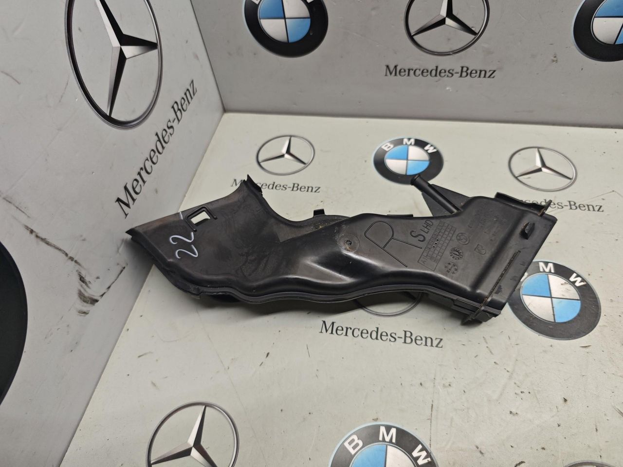 воздуховод BMW XM G09 2023, 4.4 л., бензин, c5y, полный привод, 7434889
