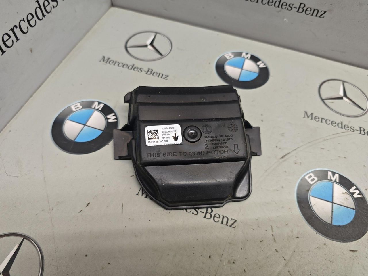уплотнитель BMW XM G09 2023, 4.4 л., бензин, c5y, полный привод, 5A5A9F7