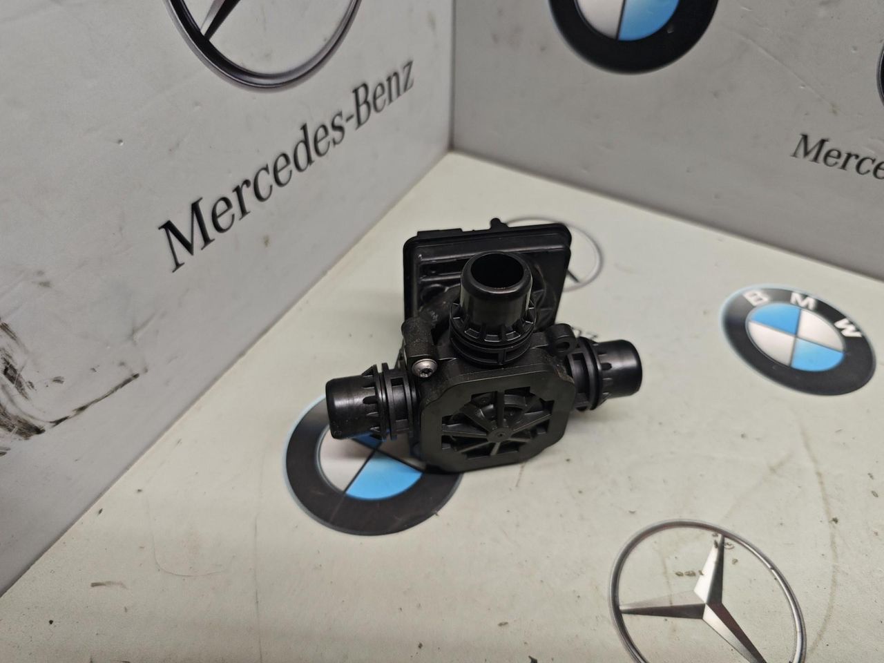 клапан прокачки сцепления BMW XM G09 2023, 4.4 л., бензин, c5y, полный привод, 5A1D362