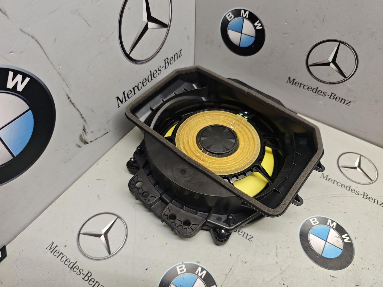 сабвуфер BMW XM G09 2023, 4.4 л., бензин, c5y, полный привод, 2622510
