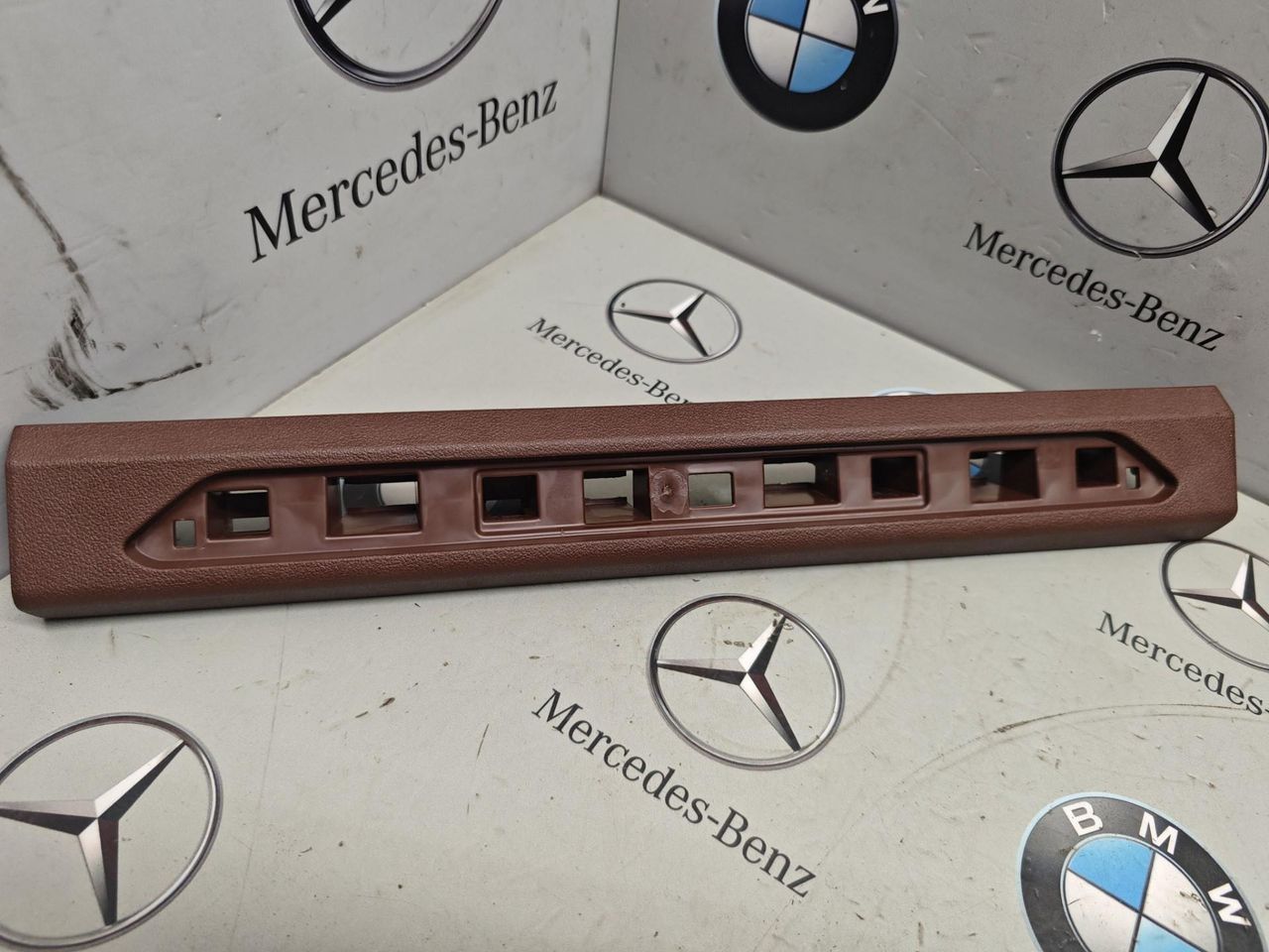 накладка на порог внутренняя BMW XM G09 2023, 4.4 л., бензин, c5y, полный привод, 7434239