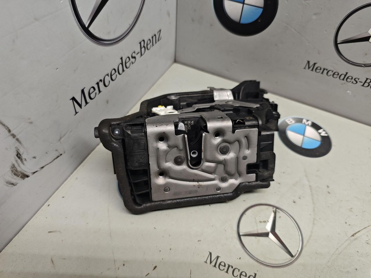 замок двери передней левой BMW X4 G02 [рестайлинг] 2023, 2.0 л., B48B20C, бензин, 475, полный привод, 9492091