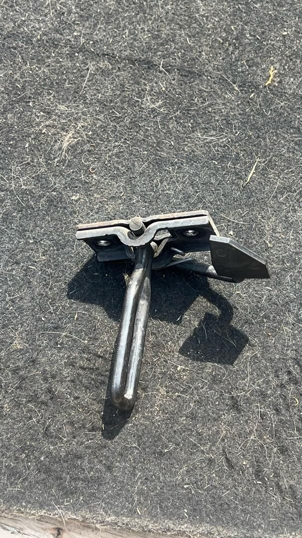 замок капота BMW i3 L01 2015, 1.3 л., бензин, электро, 7314888