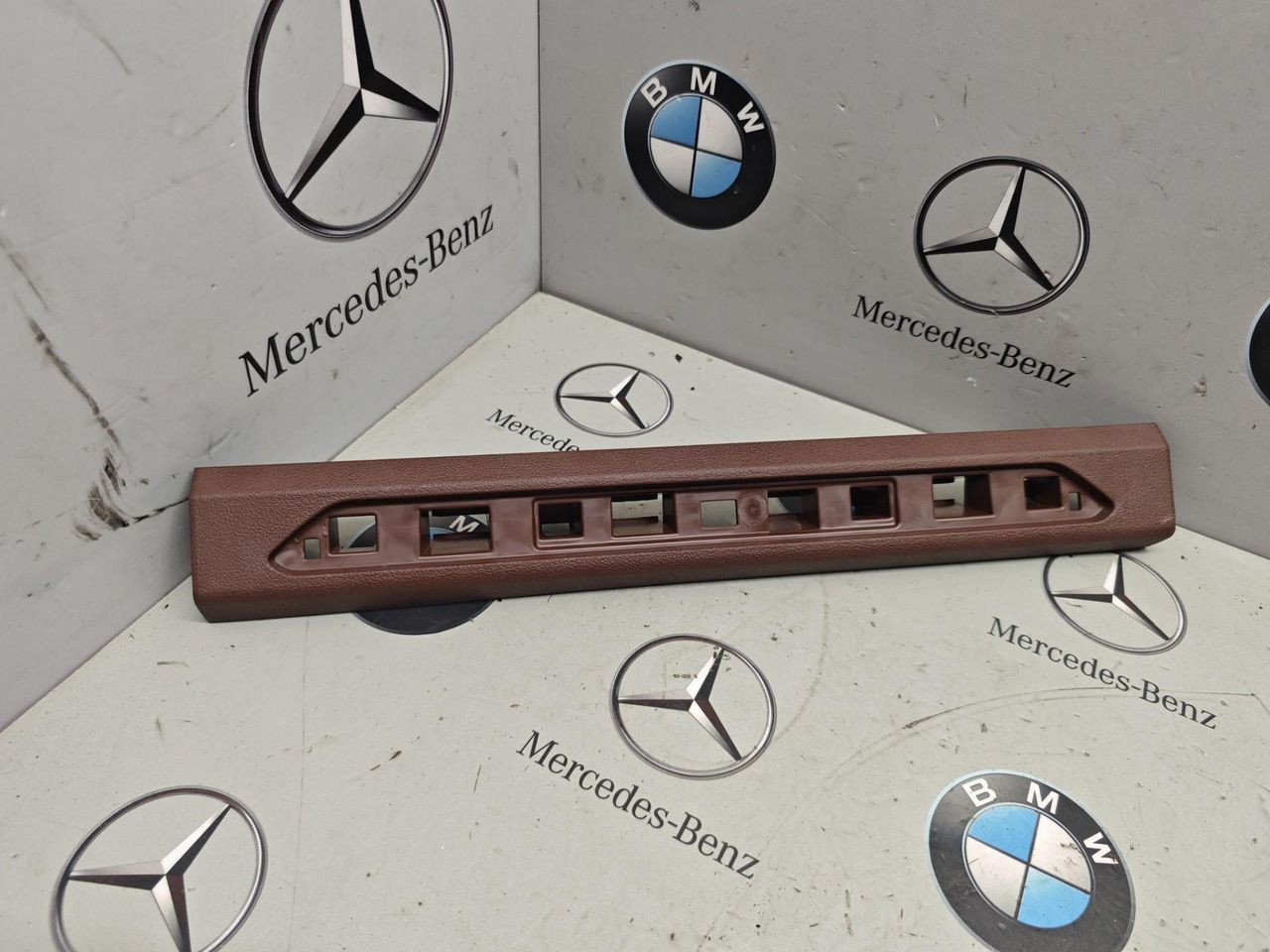 накладка на порог внутренняя BMW XM G09 2023, 4.4 л., бензин, c5y, полный привод, 7434240