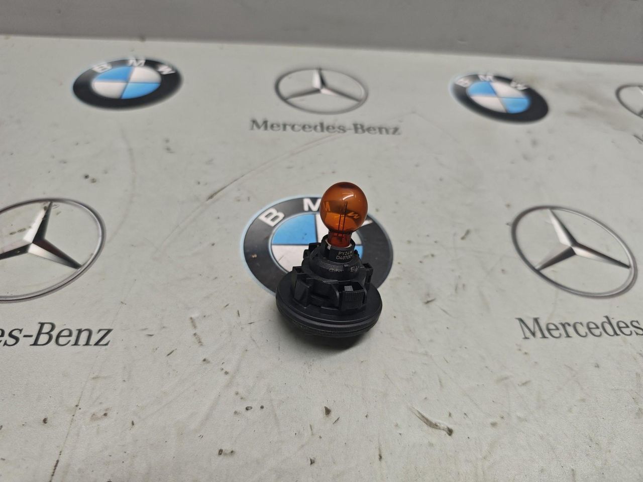 лампочка BMW X5 F15 2015, 3.0 л., дизель, PY24W