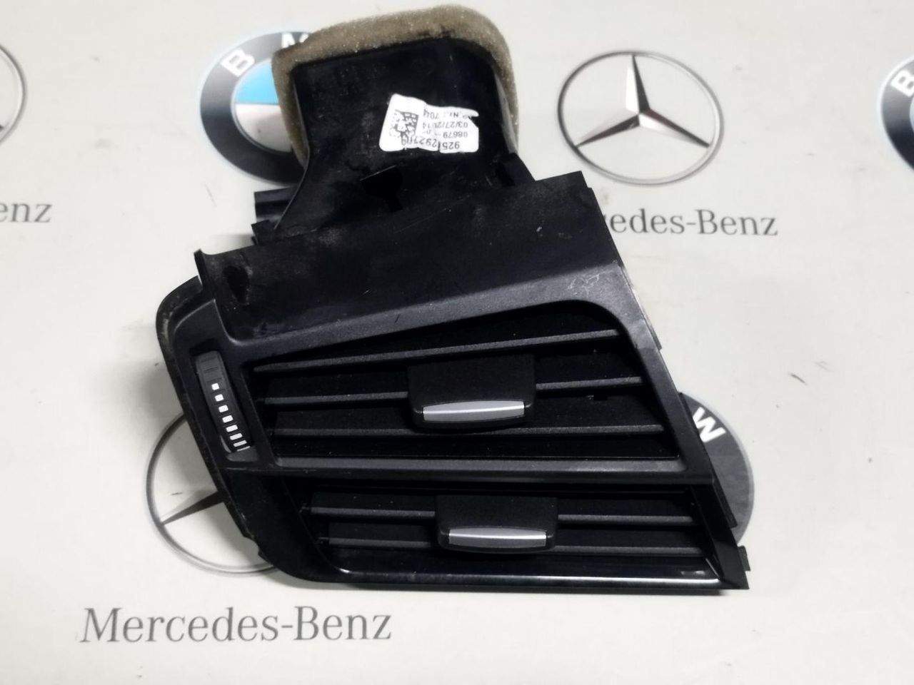 дефлектор обдува салона BMW X5 F15 2015, 3.0 л., дизель, 9270516