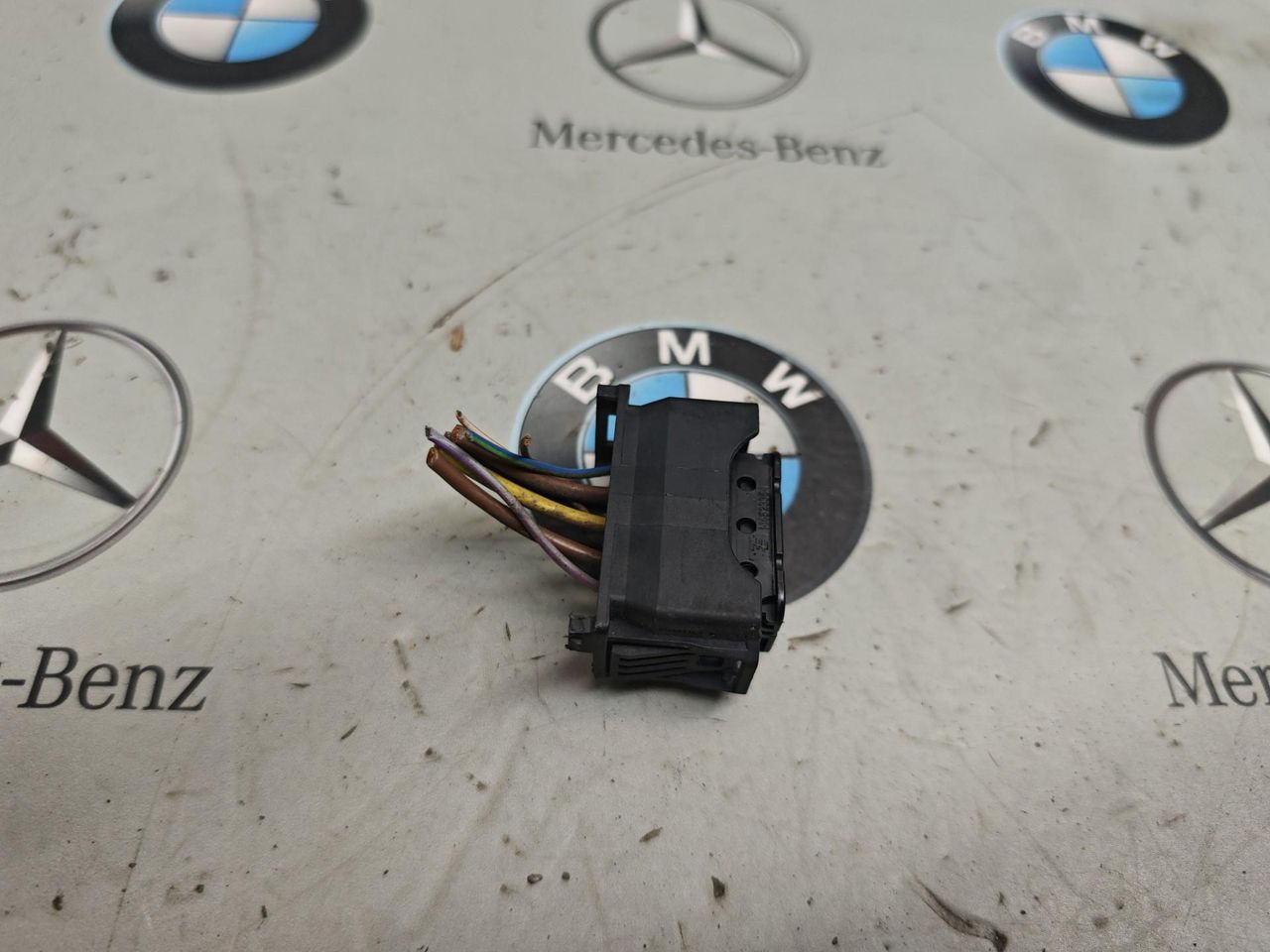 разъем (фишка) проводки BMW X5 F15 2015, 3.0 л., дизель, 6925638