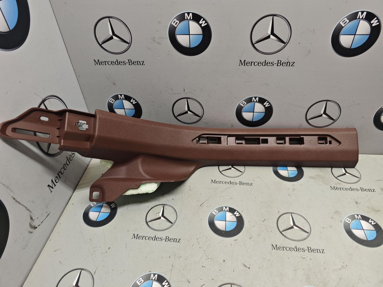 накладка на порог внутренняя BMW XM G09 2023, 4.4 л., бензин, c5y, полный привод, 5A010B5