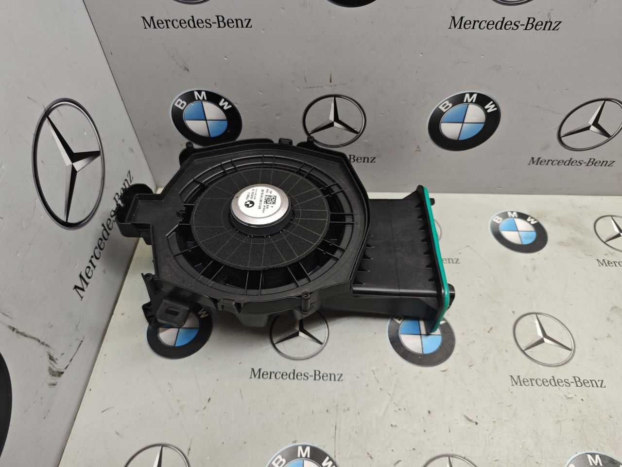 сабвуфер BMW X4 G02 [рестайлинг] 2023, 2.0 л., B48B20C, бензин, 475, полный привод, 6811918