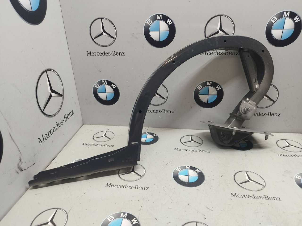 петля крышки багажника BMW 8 серия G14/G15 [рестайлинг] 2022, 3.0 л., B58B30C, бензин, АКПП, c36, купе, полный привод, 7417253