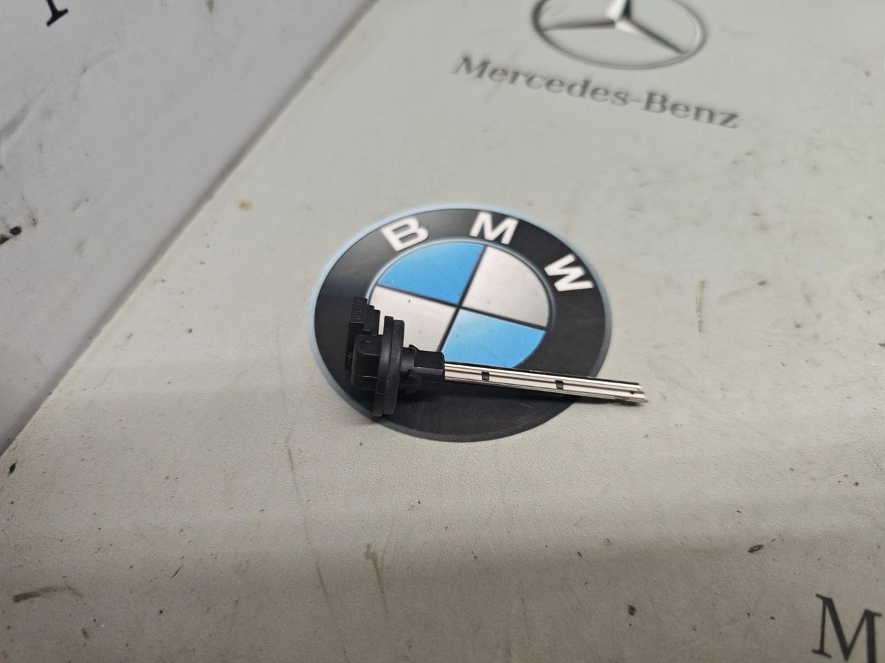 датчик температуры BMW XM G09 2023, 4.4 л., бензин, c5y, полный привод, 6915391